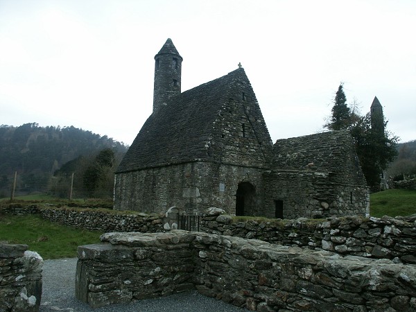 Glendalough - kostel